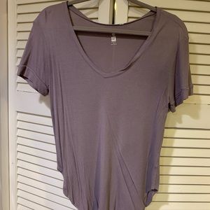 Plain v-neck tee